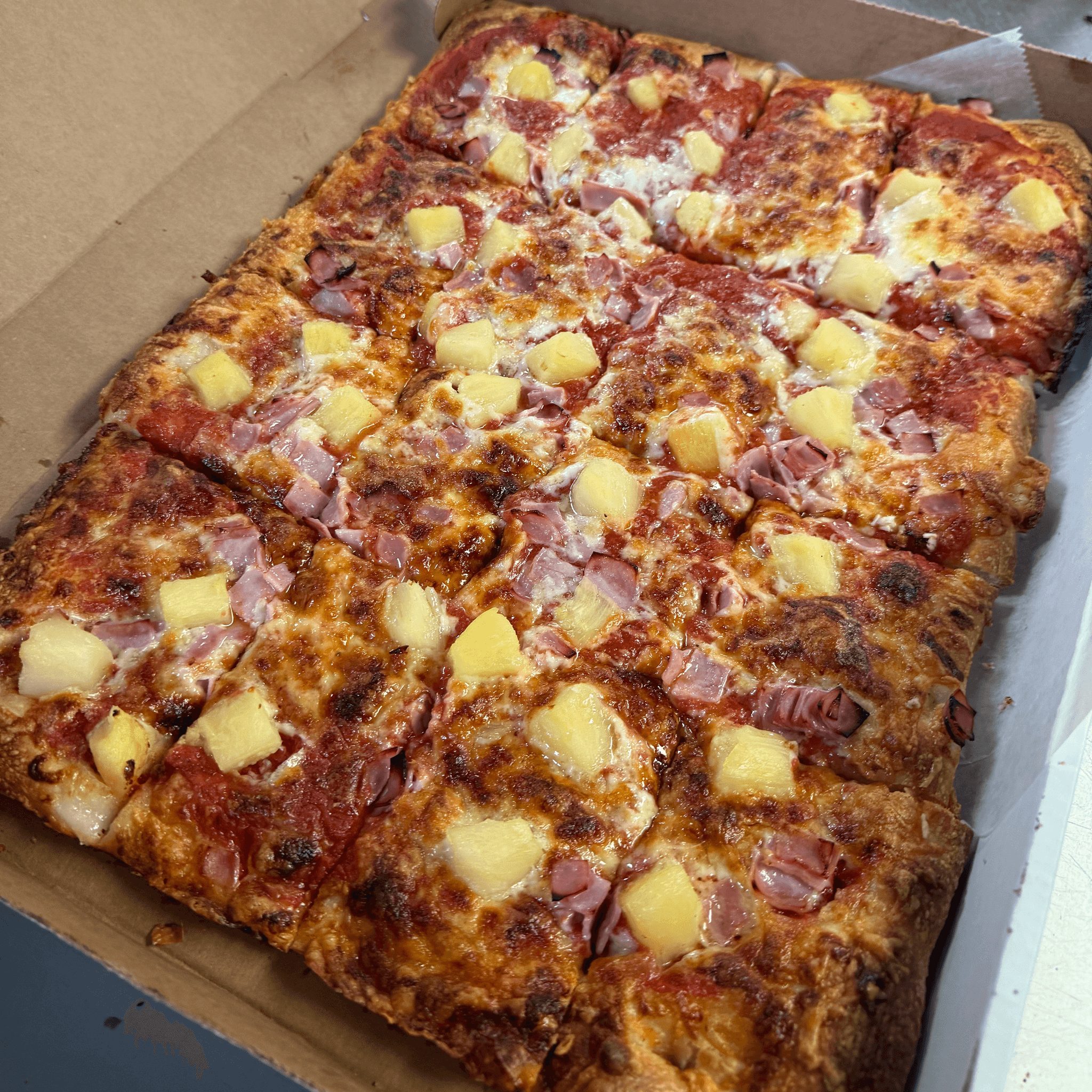 Hawaiian Pizza (16 Pieces).