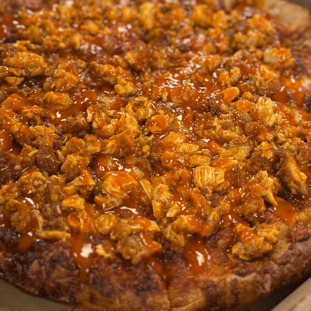 (Lg) Buffalo Chicken Pizza.