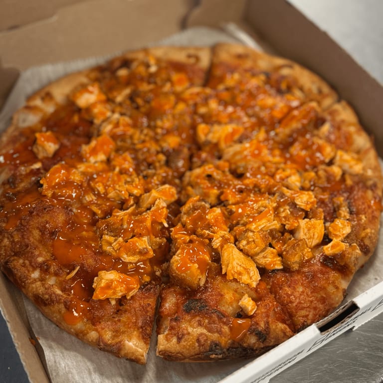 Buffalo Chicken Pizza Delight